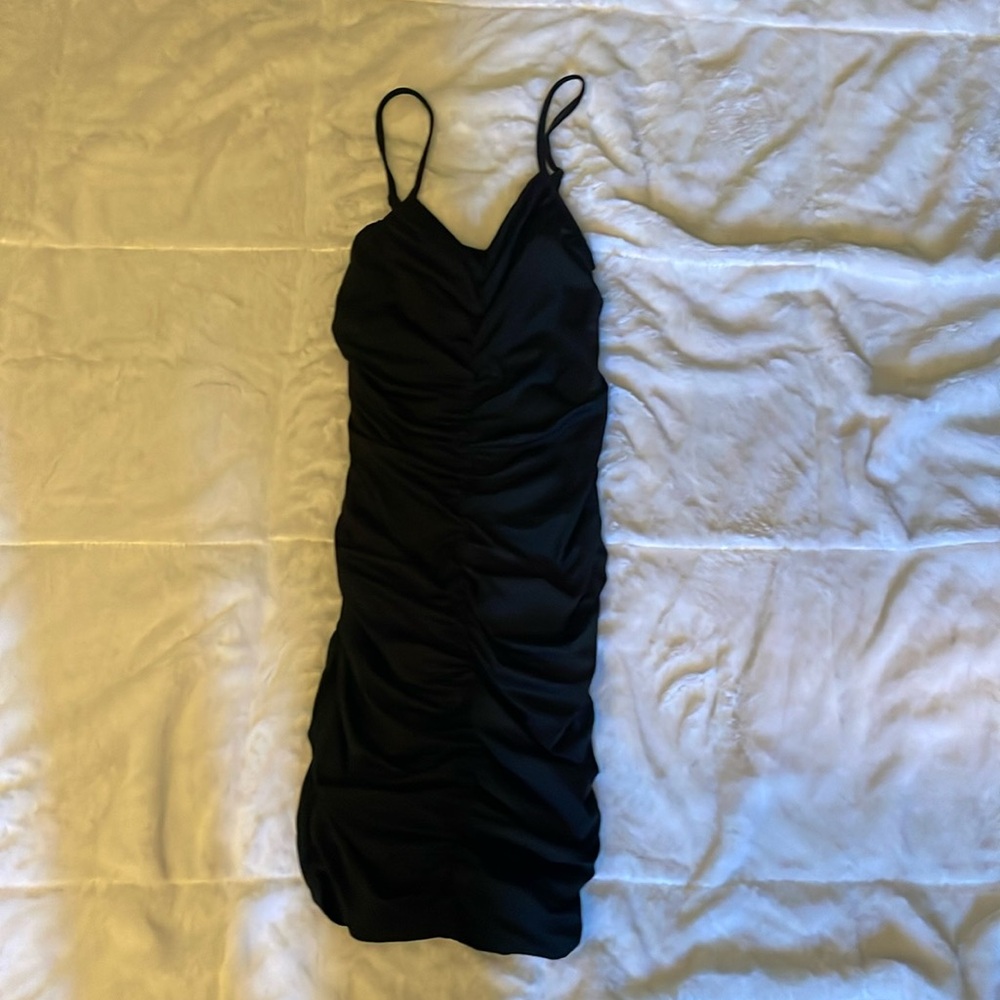 black scrunched dress